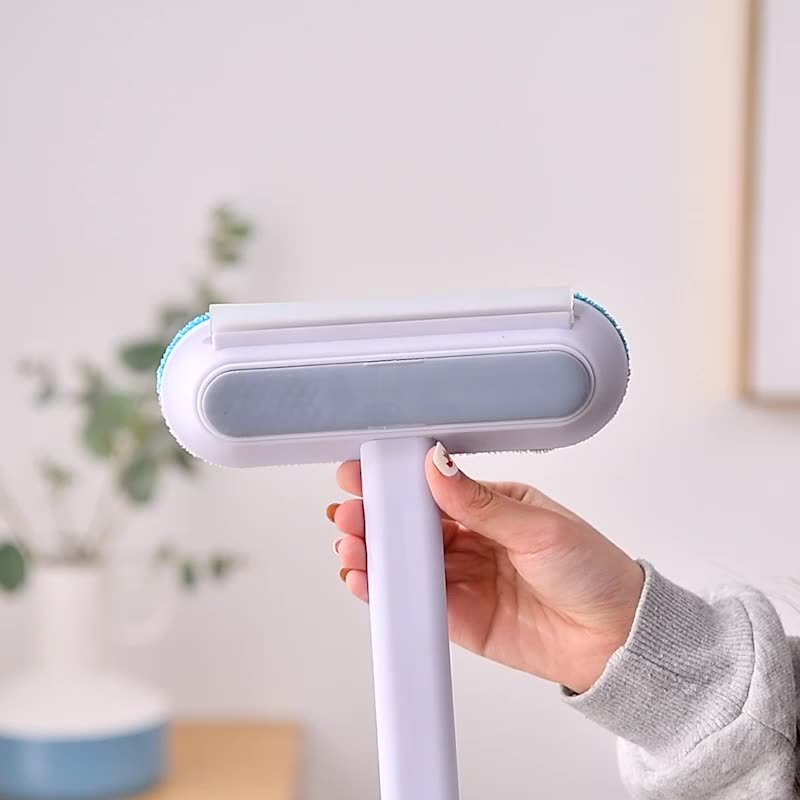 Brosse Magique 4-en-1: Éliminez Poils d’Animaux & Nettoyez Sans Effort !